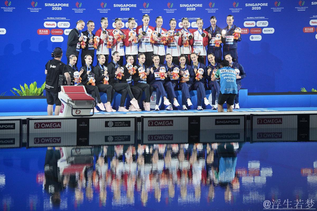 中国队赢得集体技术自选项目冠军