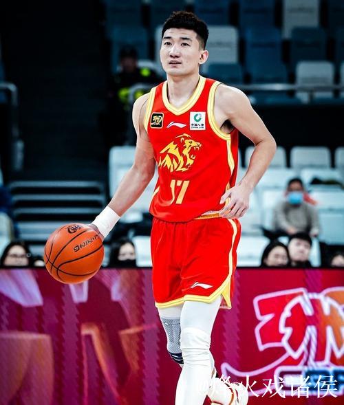 CBA俱乐部杯:孙铭徽13+10 浙江方兴渡战胜青岛 CBA俱乐部杯:孙铭徽13+10 浙江方兴渡战胜青岛