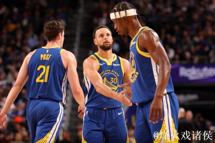 库里27+7巴特勒32+8 勇士主场击败尼克斯延续连胜 库里27+7巴特勒32+8 勇士主场击败尼克斯延续连胜